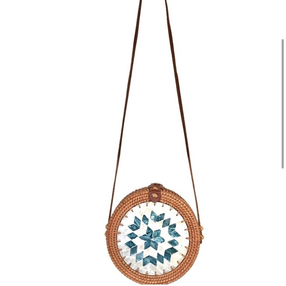 Handcrafted Shell Embellishment Rattan Leather Crossbody Bag Women’s - Picture 4 of 7